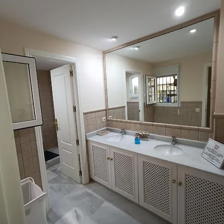 Lineros 24 Apartment